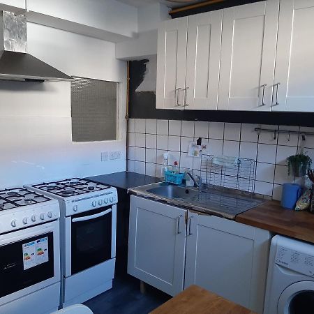 Single Bedrooms With Wifi And Underbed 10 Londres Exterior foto